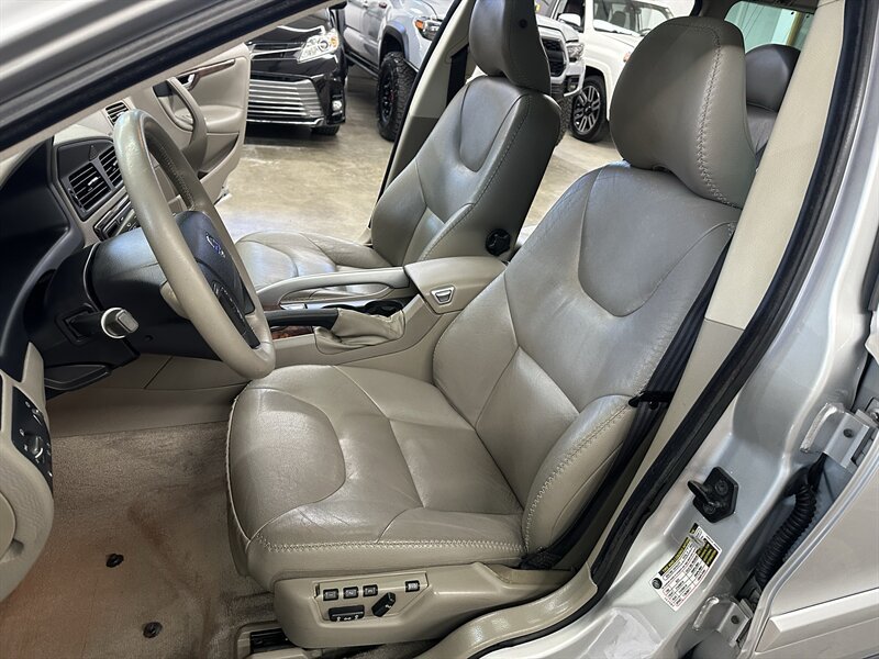 Used 2007 Volvo XC70 AWD/4WD image 25