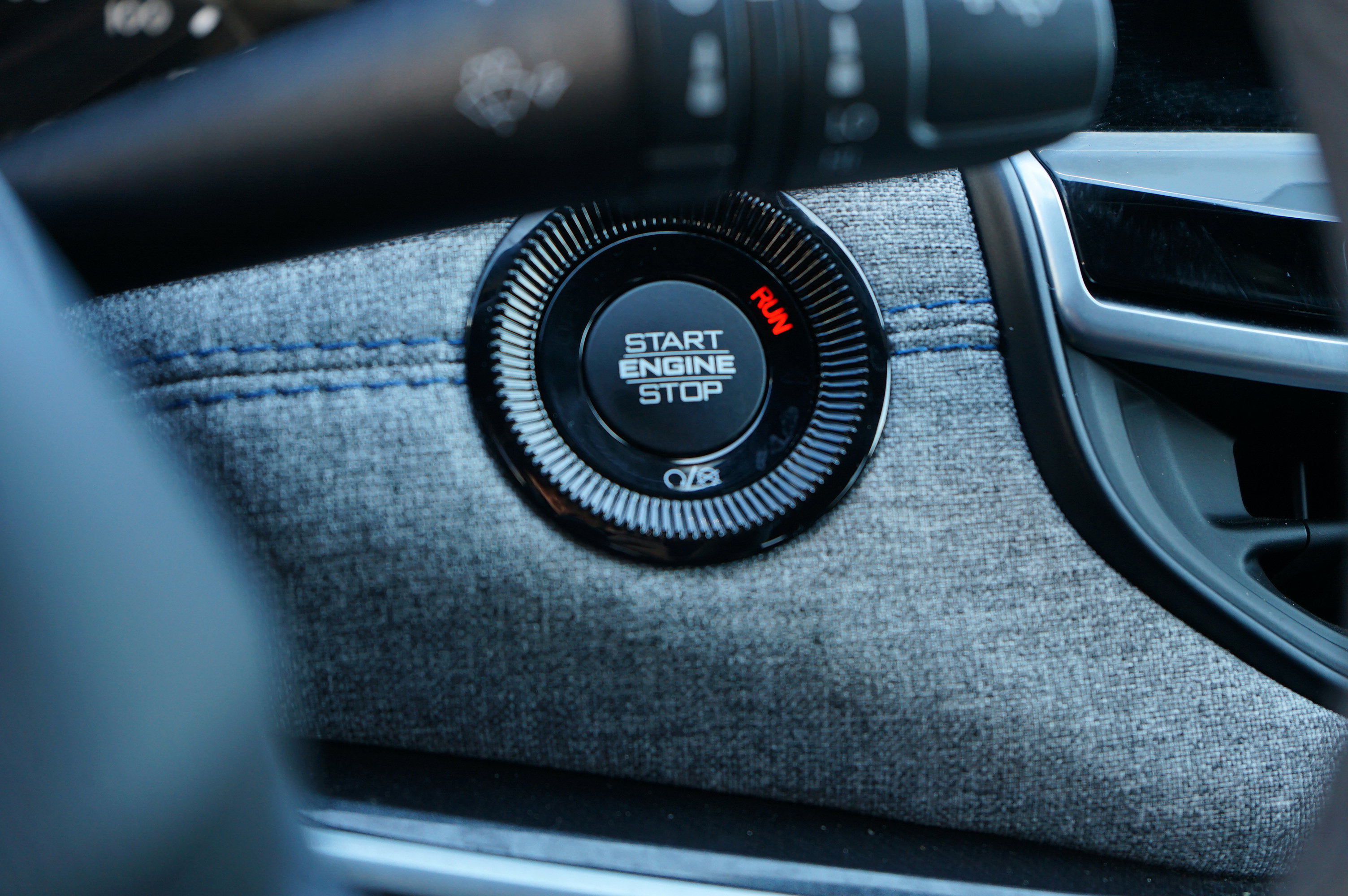 Used 2025 Jeep Compass Latitude image 27