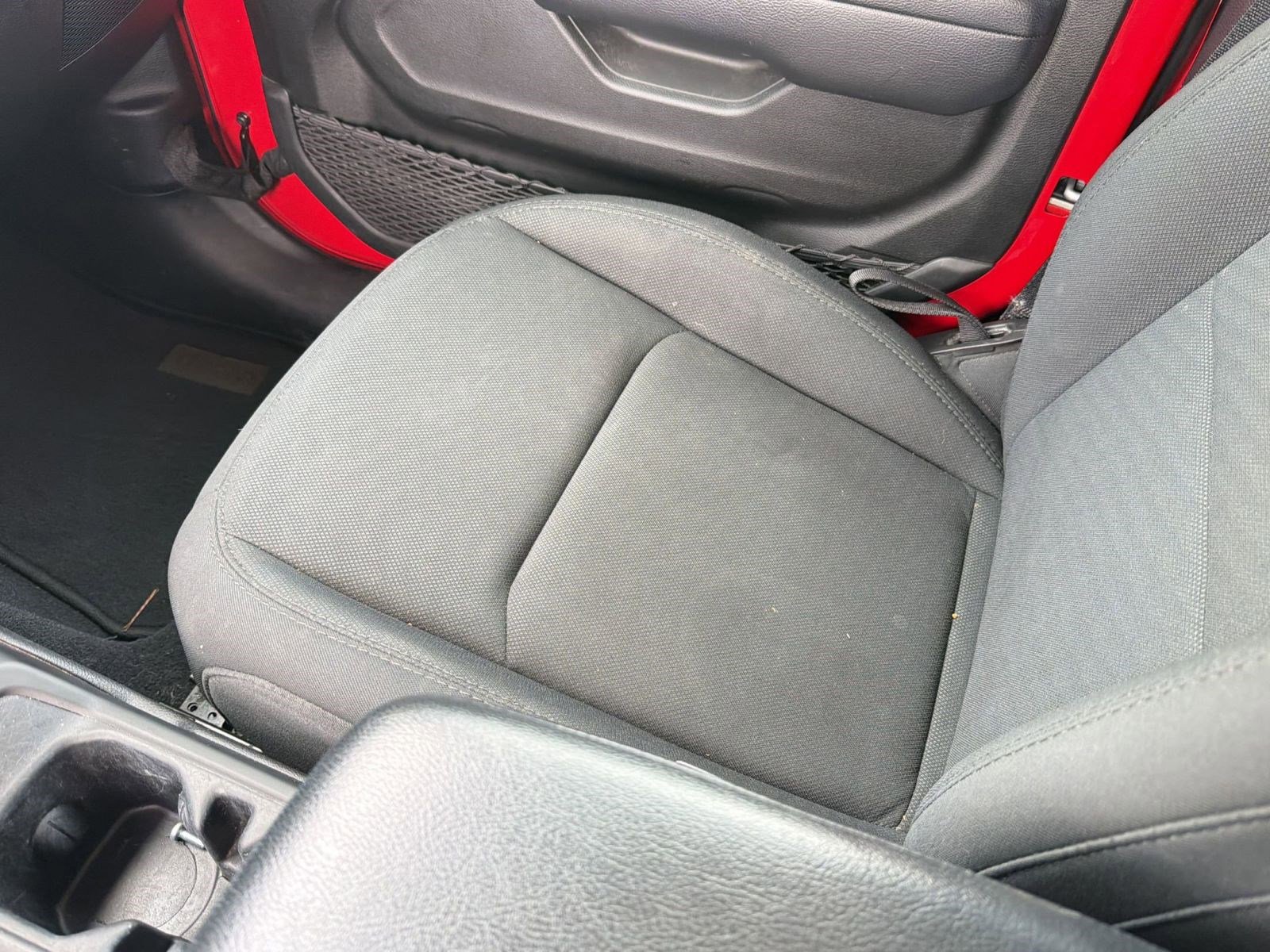 Used 2022 Jeep Wrangler Sport S image 30
