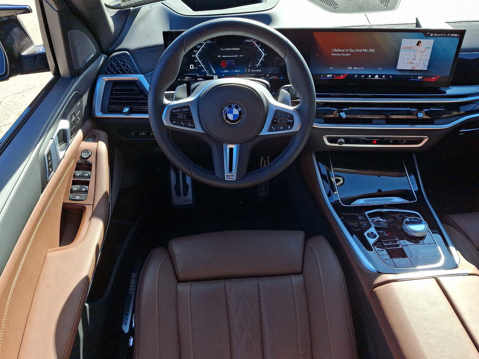 Used 2025 BMW X5 M60i w/ Executive Package image 11