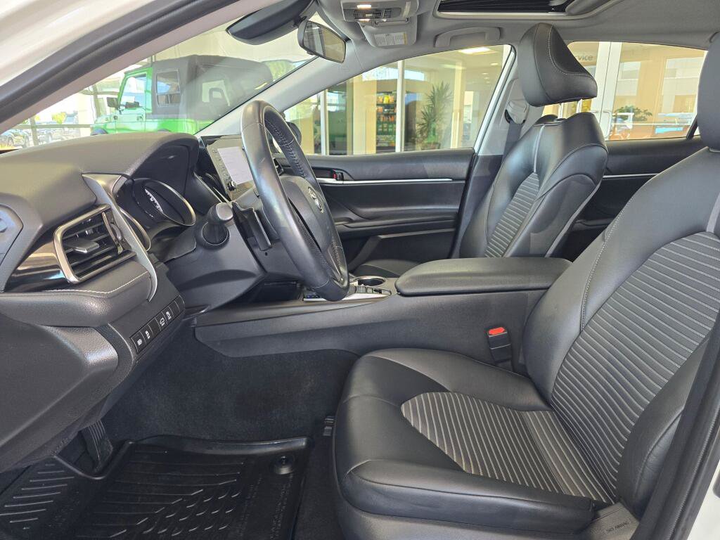 Used 2023 Toyota Camry SE AWD/4WD image 18