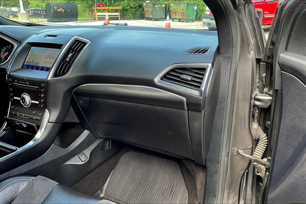 Used 2019 Ford Edge ST w/ Equipment Group 401A AWD/4WD image 17