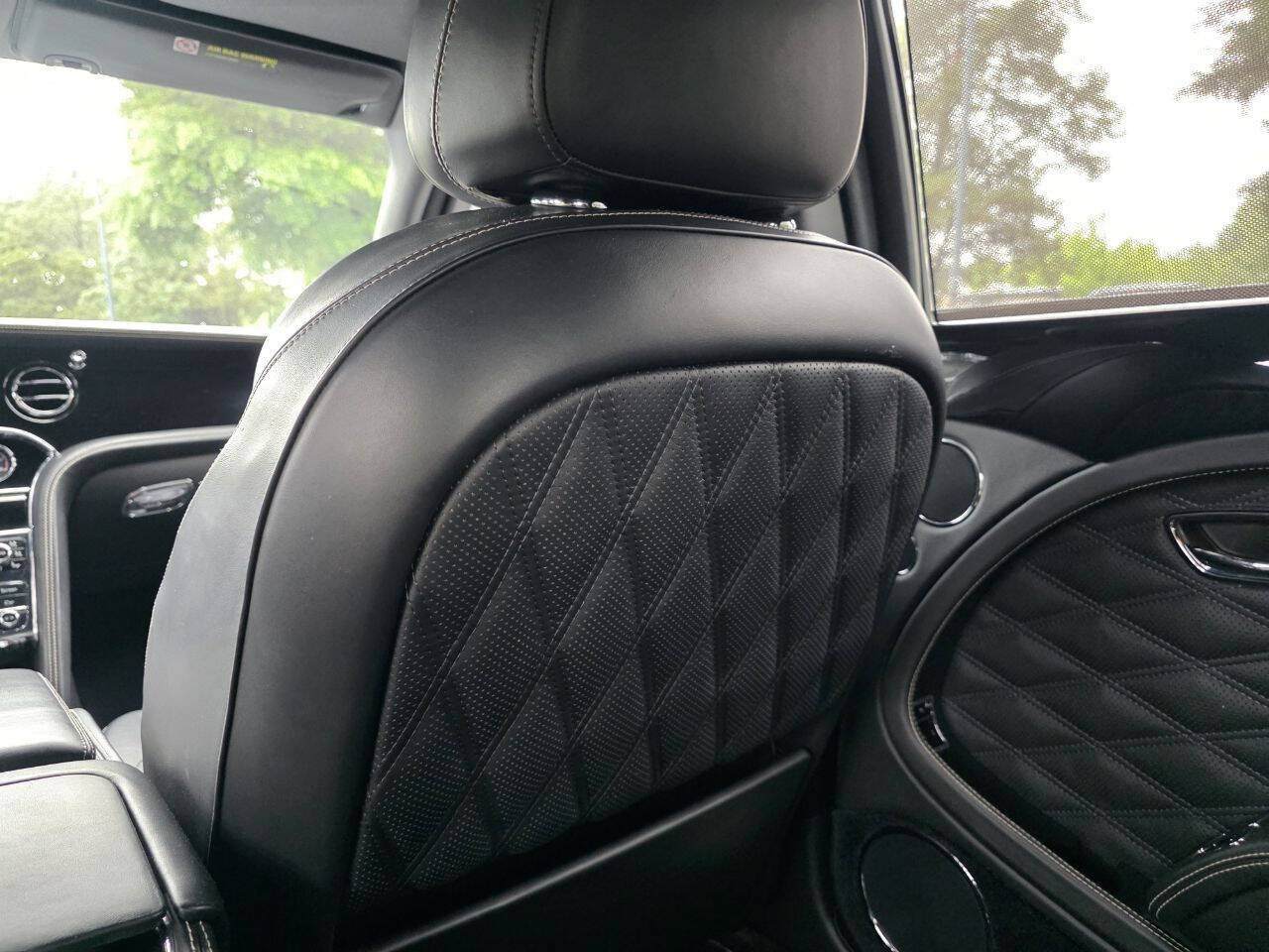 Used 2017 Bentley Mulsanne RWD image 94