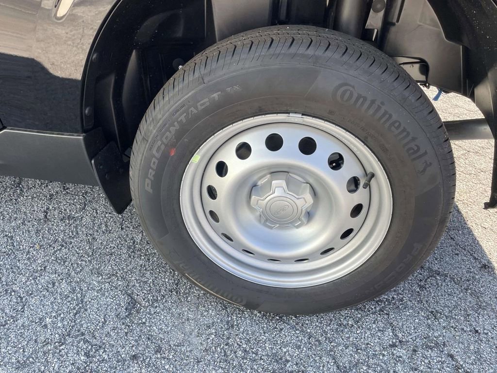 New 2025 Ford Maverick XL w/ Equipment Group 102A image 21