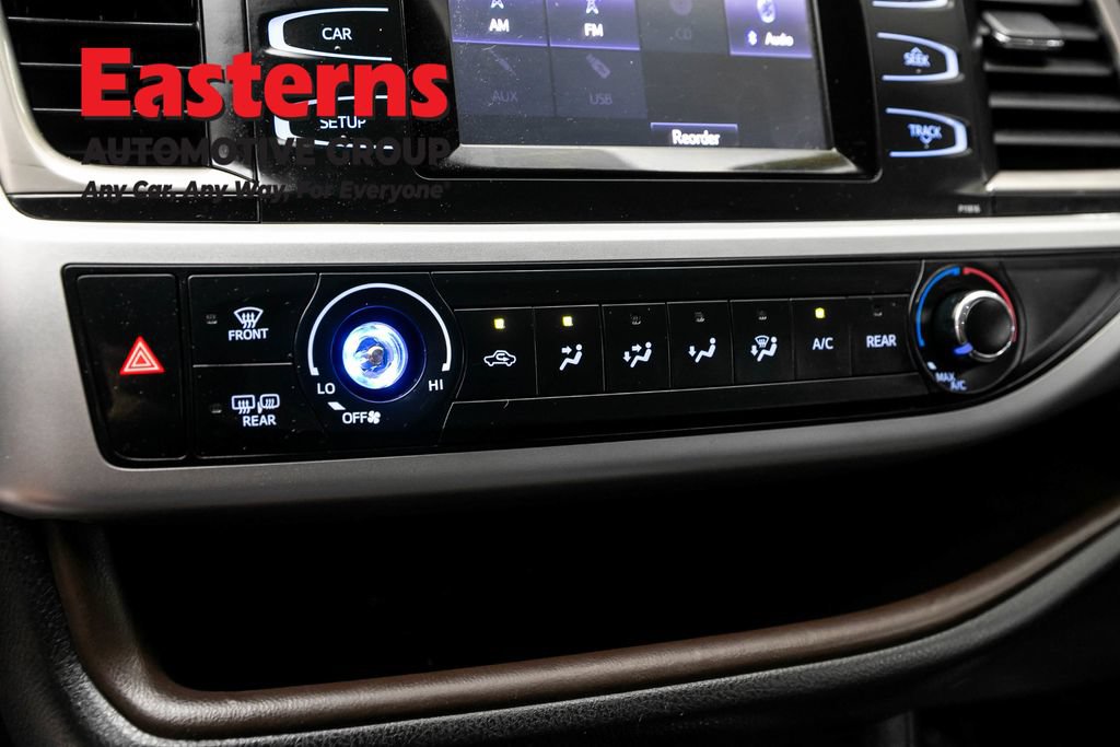 Used 2019 Toyota Highlander LE FWD image 19