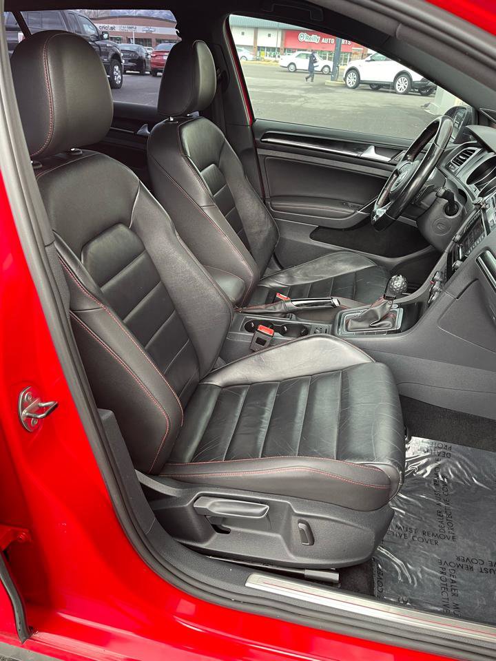 Used 2015 Volkswagen GTI SE w/ Lighting Package (SEL) FWD image 12