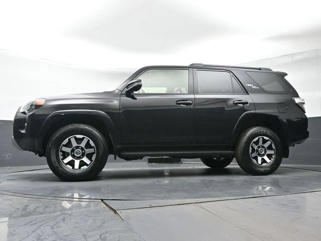 Certified 2023 Toyota 4Runner TRD Off-Road Premium w/ Moonroof Package AWD/4WD image 32