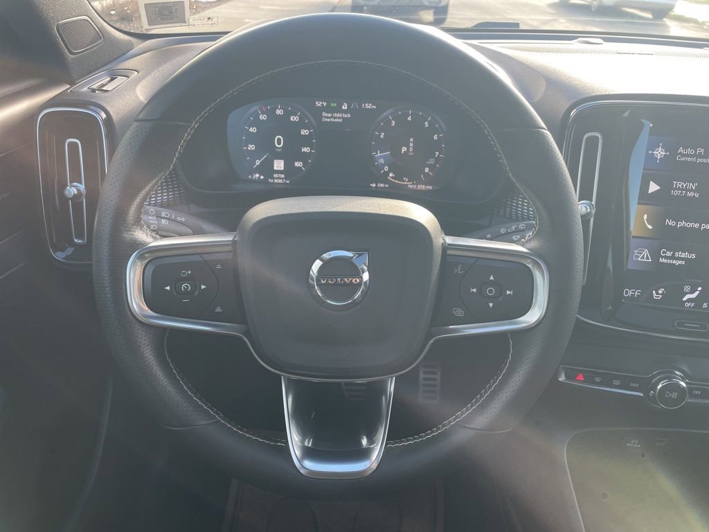 Used 2021 Volvo XC40 T5 R-Design w/ Advanced Package image 27