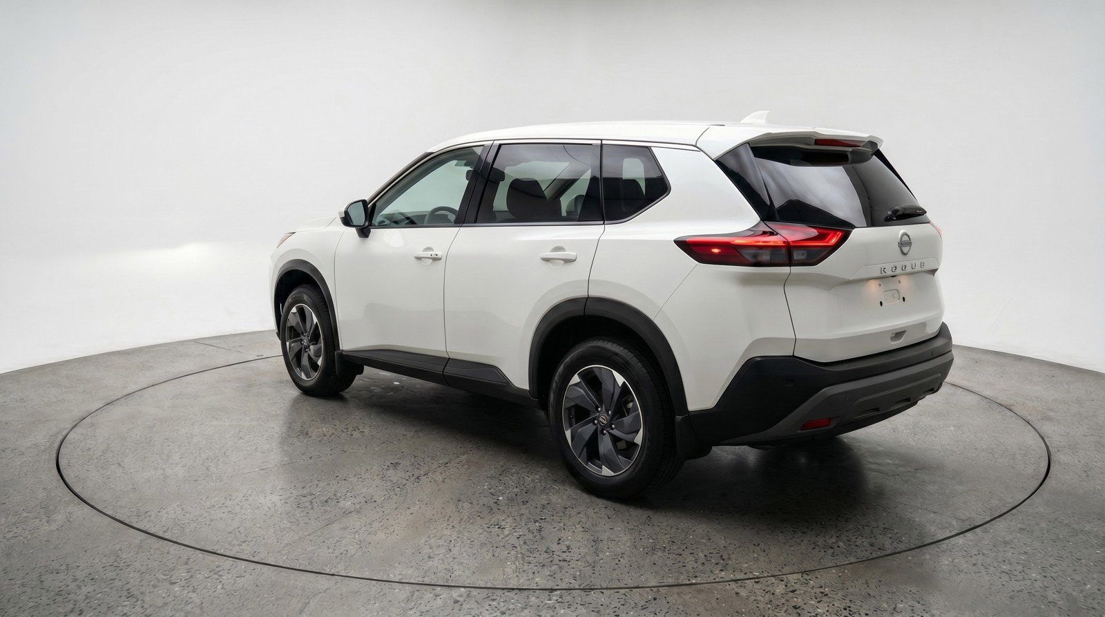 Used 2025 Nissan Rogue SV image 6