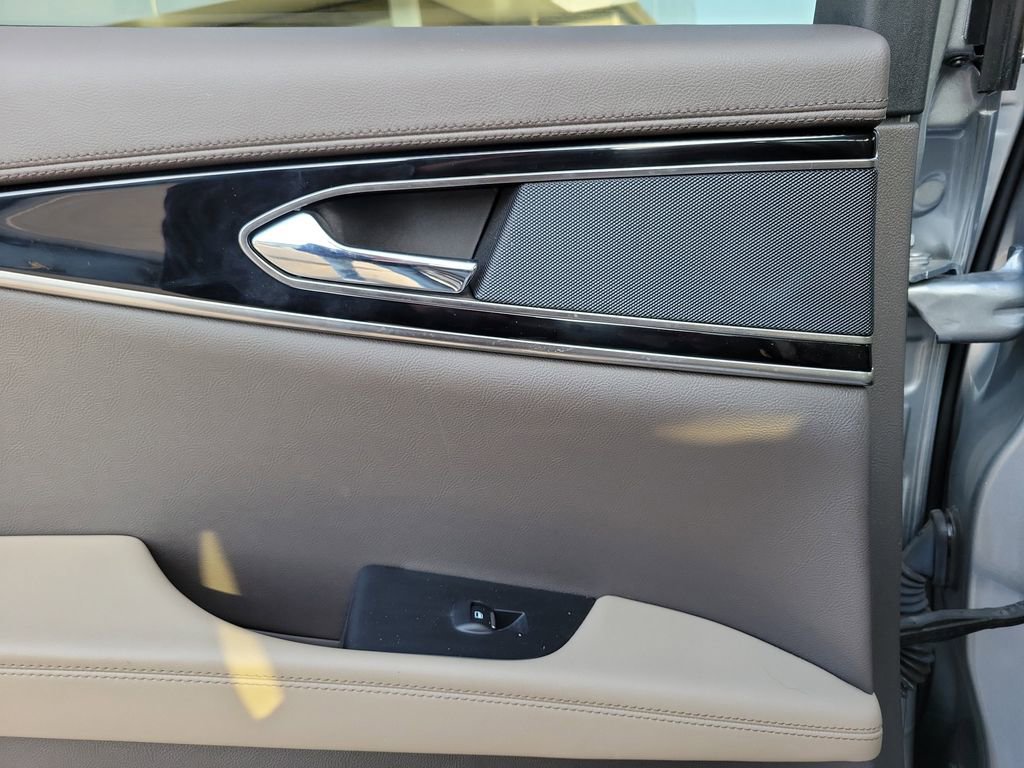 Certified 2023 Lincoln Nautilus FWD w/ Premium Package image 14