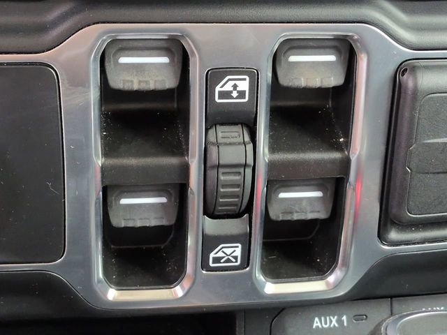 Certified 2023 Jeep Wrangler Unlimited w/ Cold Weather Group AWD/4WD image 31