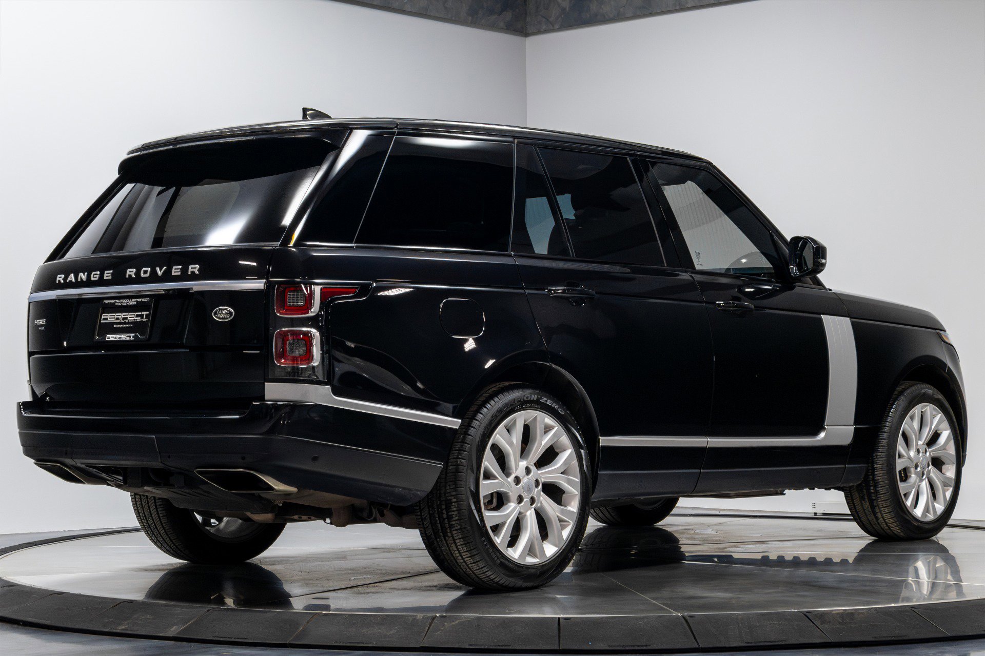 Used 2021 Land Rover Range Rover Westminster Edition image 14