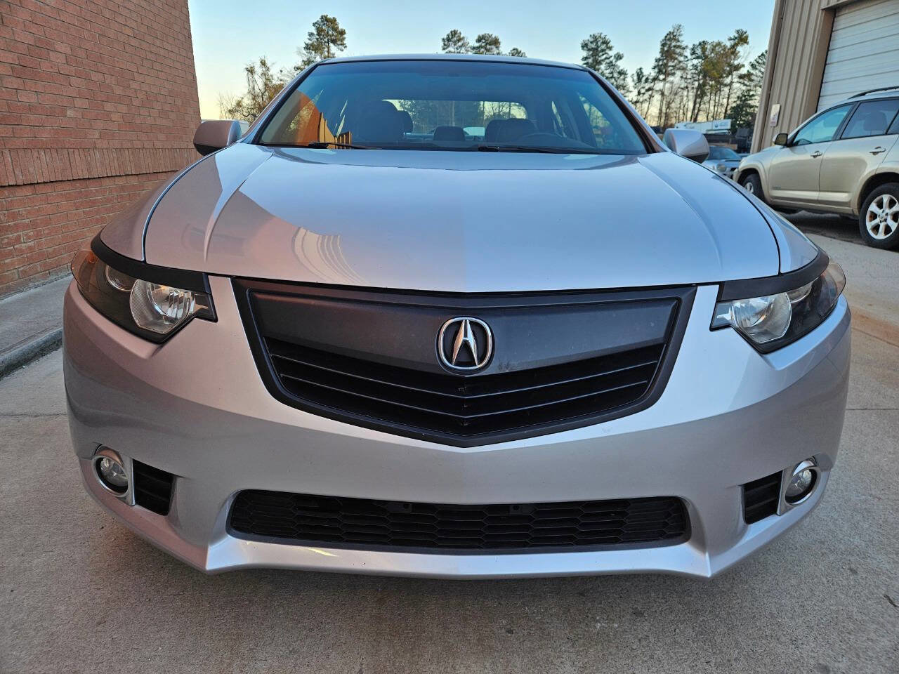 Used 2011 Acura TSX w/Tech 4dr Sedan 5A w/Technolo image 2