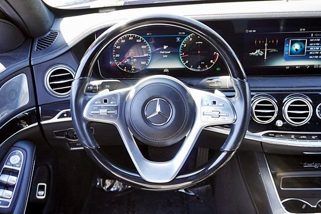 Used 2018 Mercedes-Benz S 560 Sedan image 31