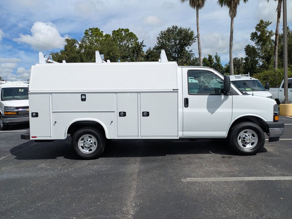 New 2025 Chevrolet Express 3500 w/ Power Convenience Package image 3