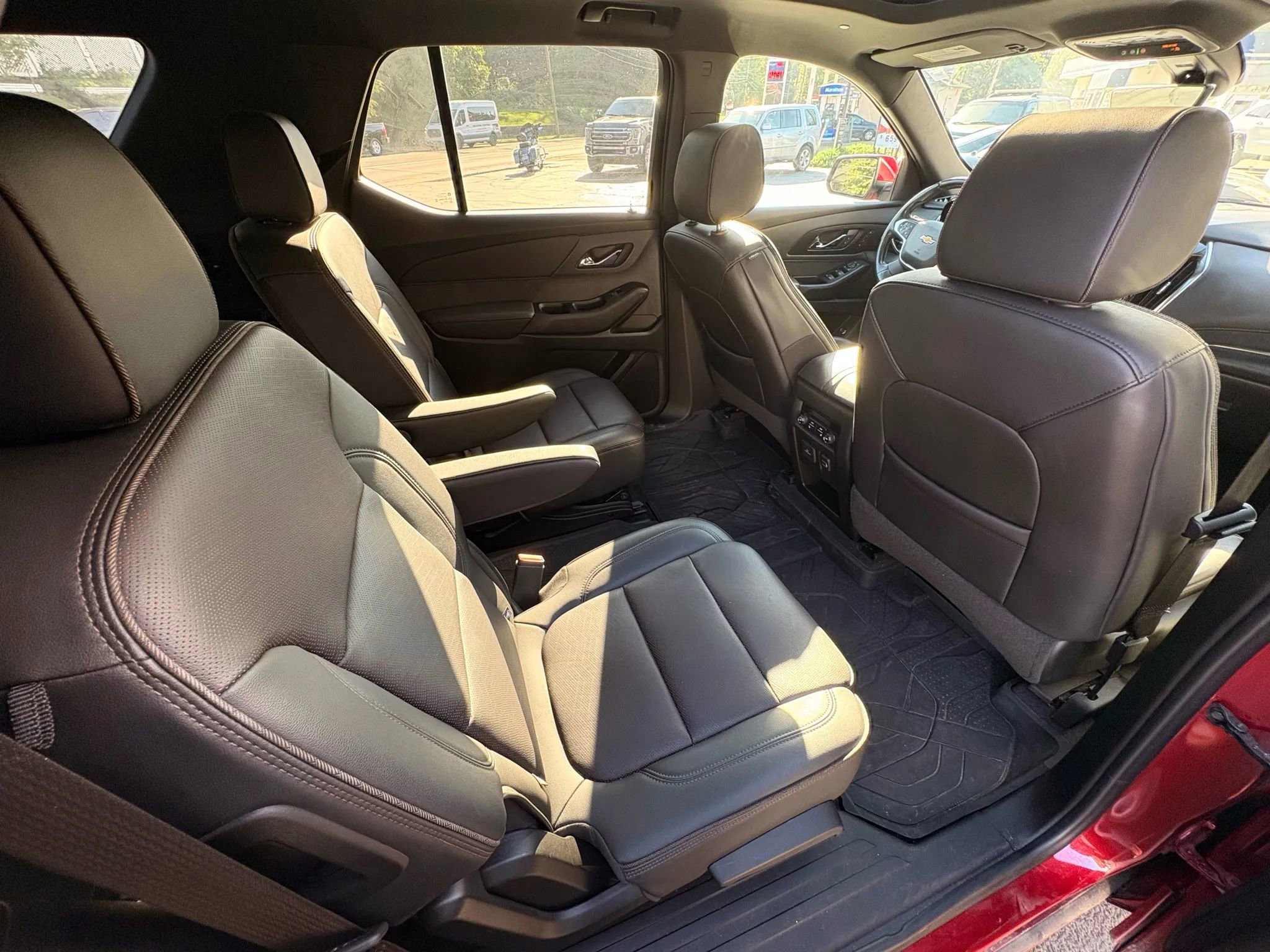 Used 2022 Chevrolet Traverse High Country w/ LPO, Floor Liner Package image 19
