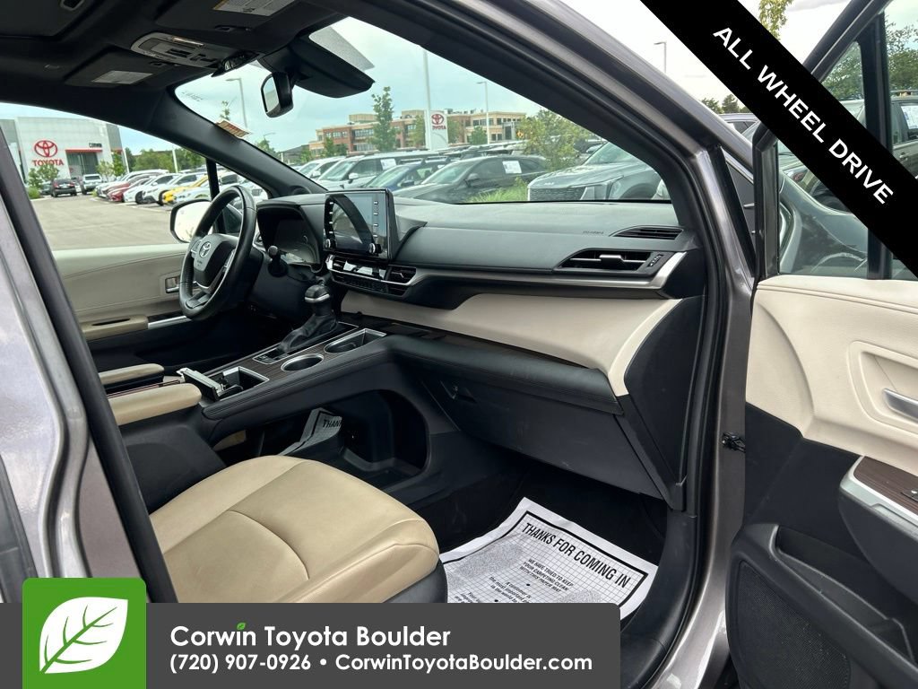 Used 2023 Toyota Sienna XLE w/ XLE Plus Package AWD/4WD image 11