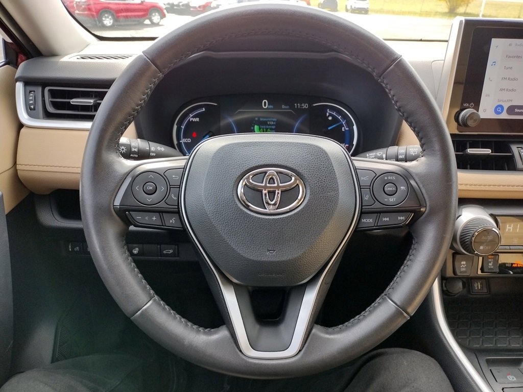 Used 2025 Toyota RAV4 XLE Premium image 7