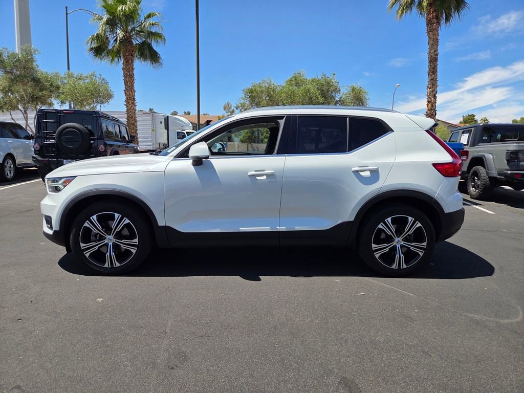 Used 2022 Volvo XC40 T5 Inscription w/ Advanced Package AWD/4WD image 3