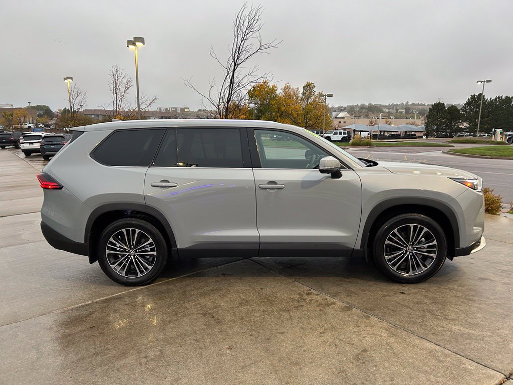 Used 2026 Toyota Grand Highlander AWD Hybrid image 9