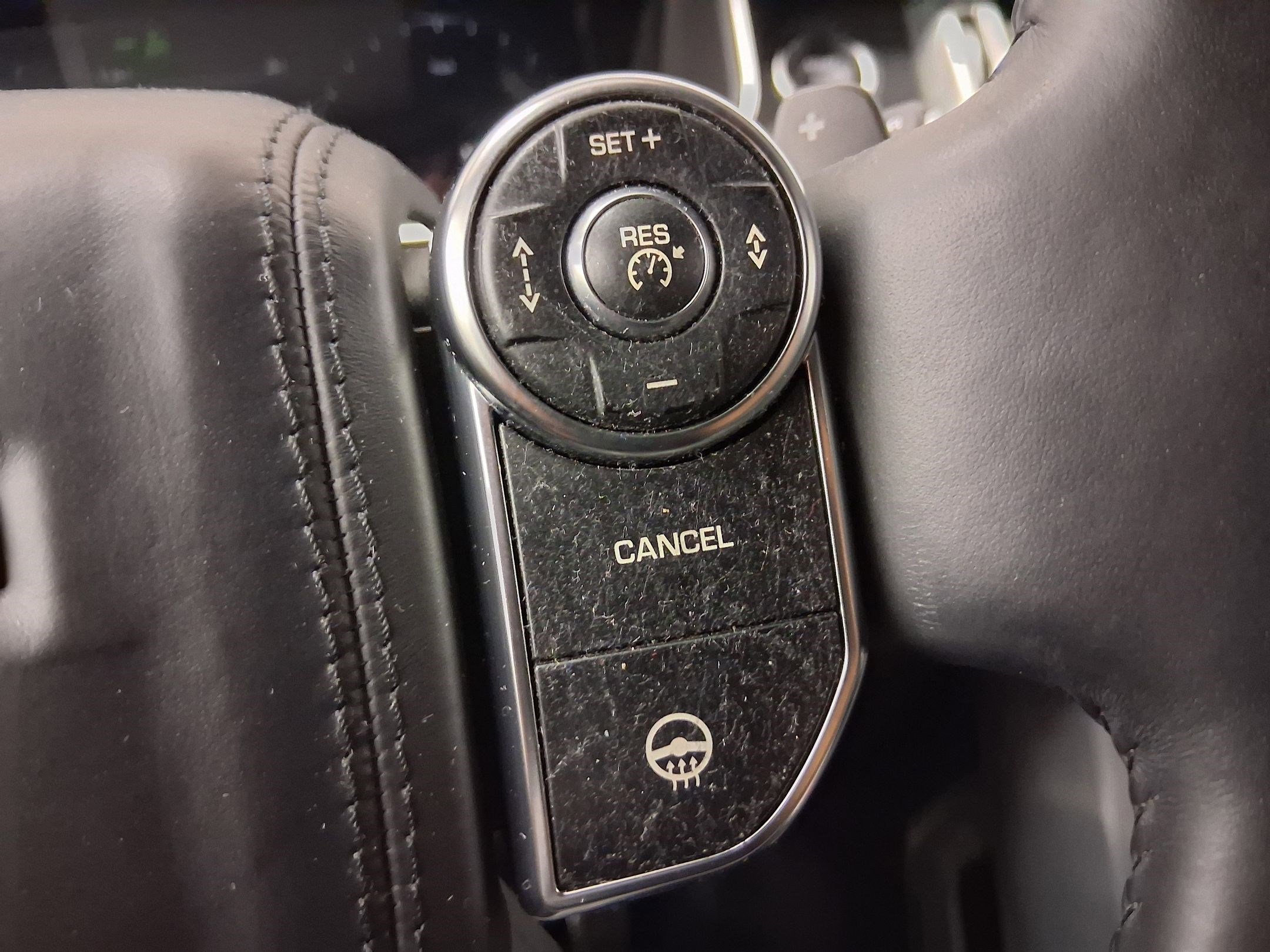 Used 2015 Land Rover Range Rover Supercharged image 23