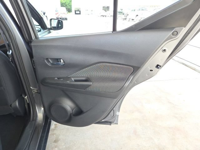 Used 2019 Nissan Kicks SV FWD image 43