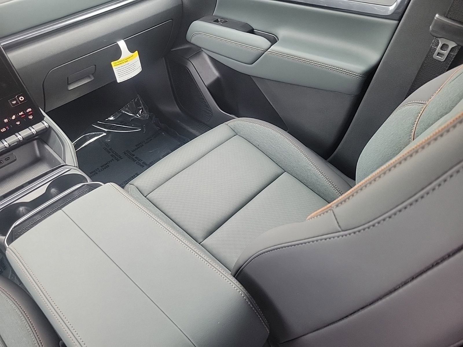 New 2026 GMC Terrain AT4 w/ Convenience Package III AWD/4WD image 12