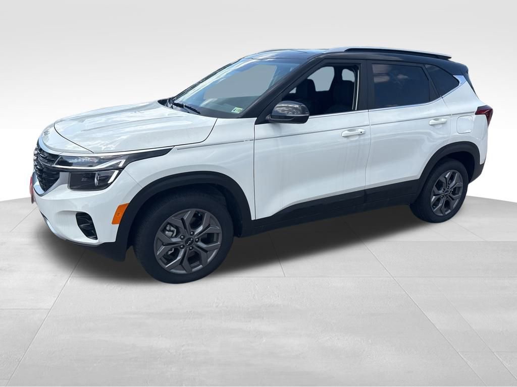 Used 2024 Kia Seltos SX AWD/4WD image 2