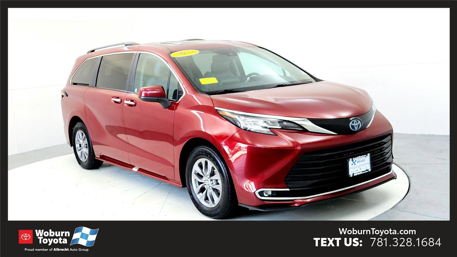 Used 2023 Toyota Sienna XLE