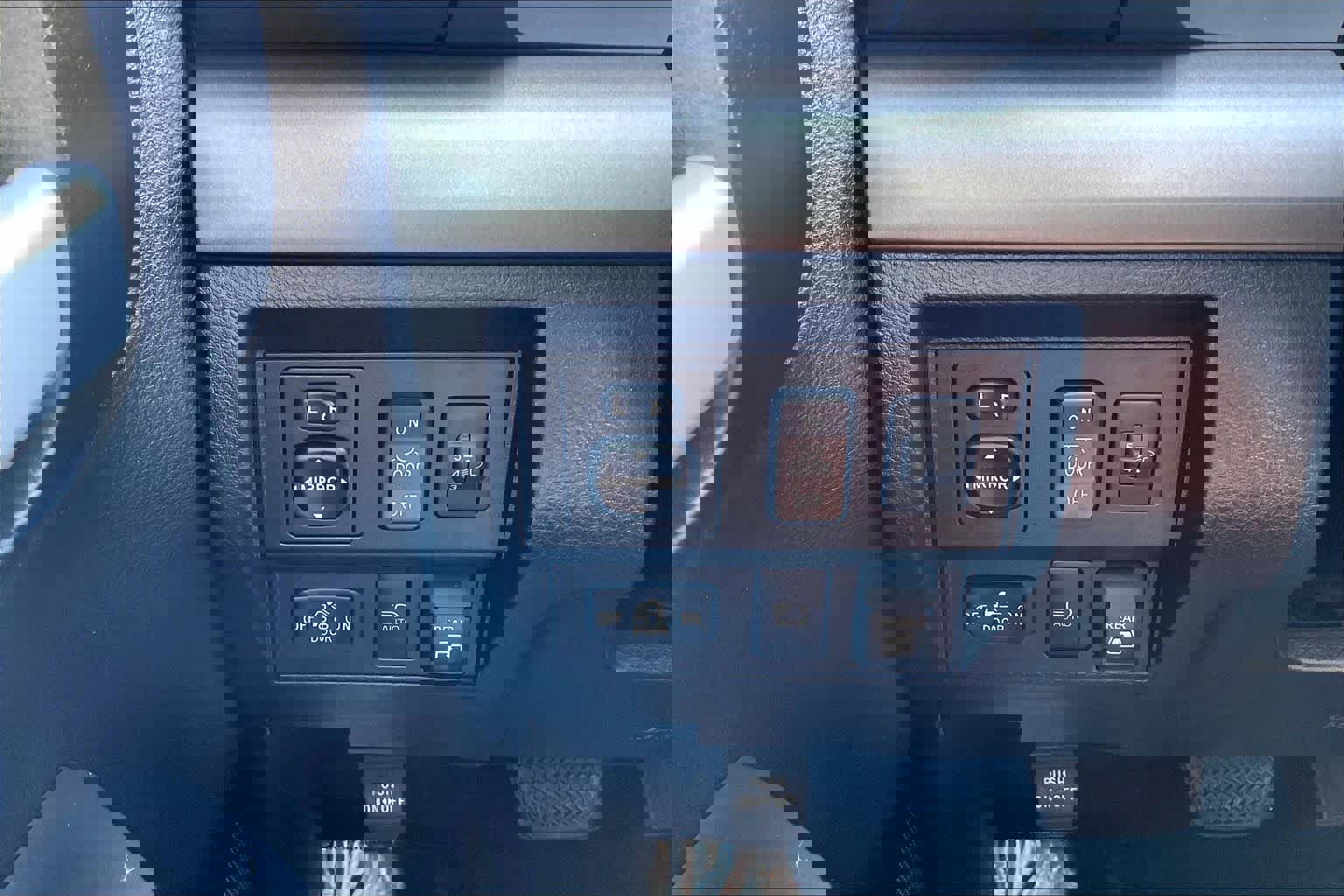 Used 2021 Toyota Tundra SR5 w/ Trail Edition image 31