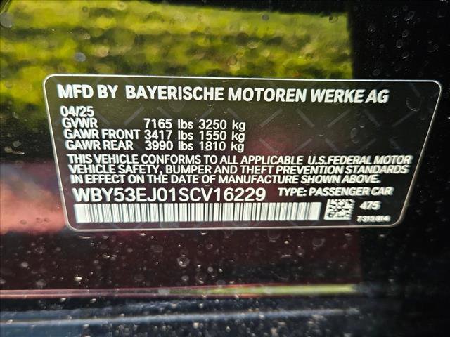 New 2025 BMW i7 xDrive60 w/ Premium Package AWD/4WD image 17