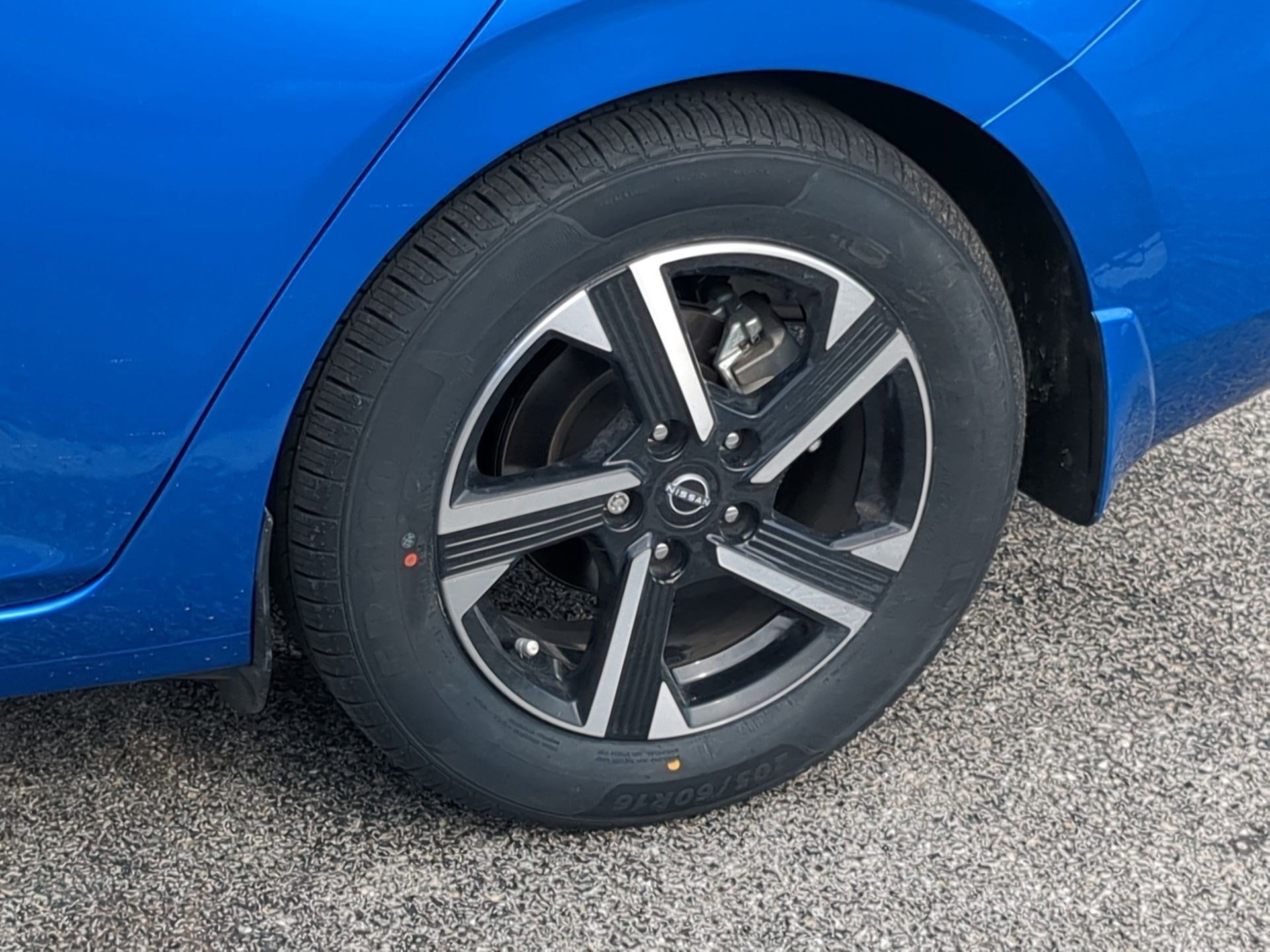 Used 2024 Nissan Sentra SV FWD image 11