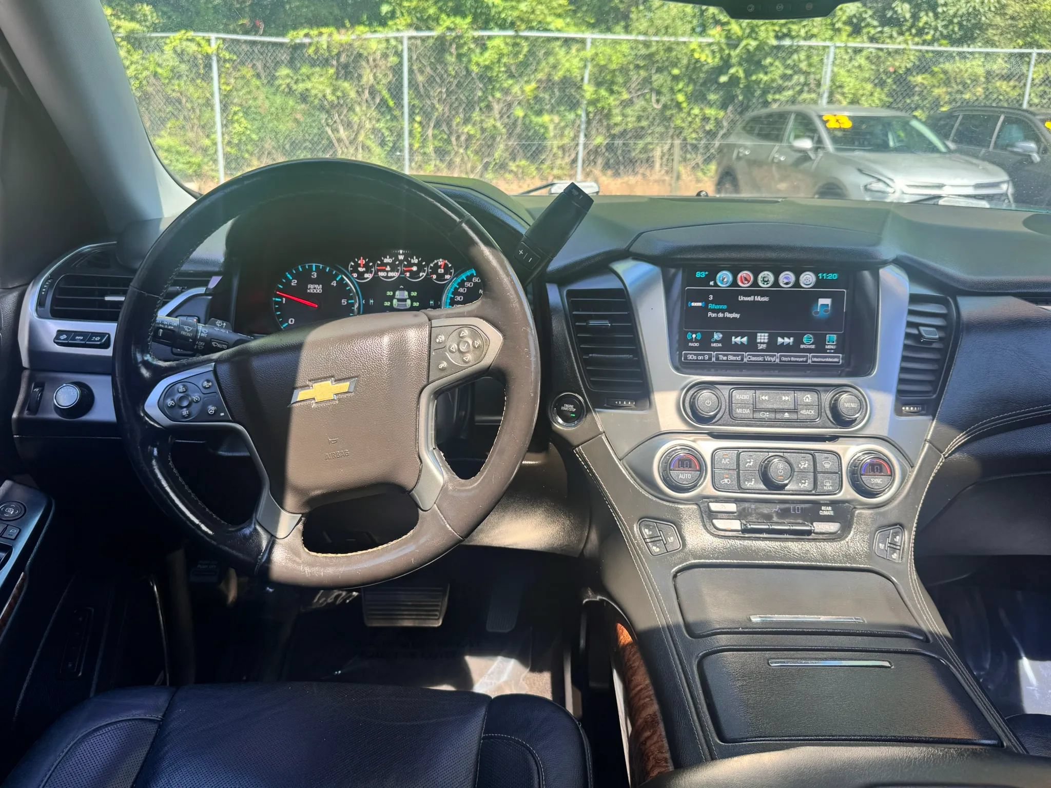 Used 2019 Chevrolet Suburban Premier RWD image 15