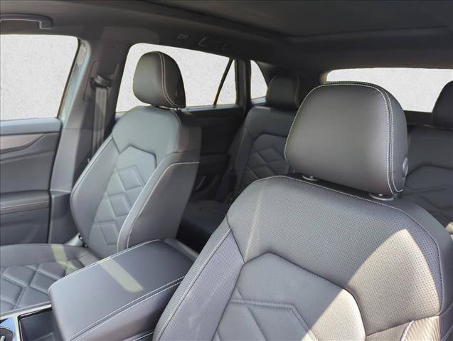 New 2026 Volkswagen Atlas Cross Sport SE AWD/4WD image 19