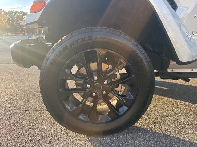 Used 2024 Jeep Wrangler Unlimited Sahara image 25