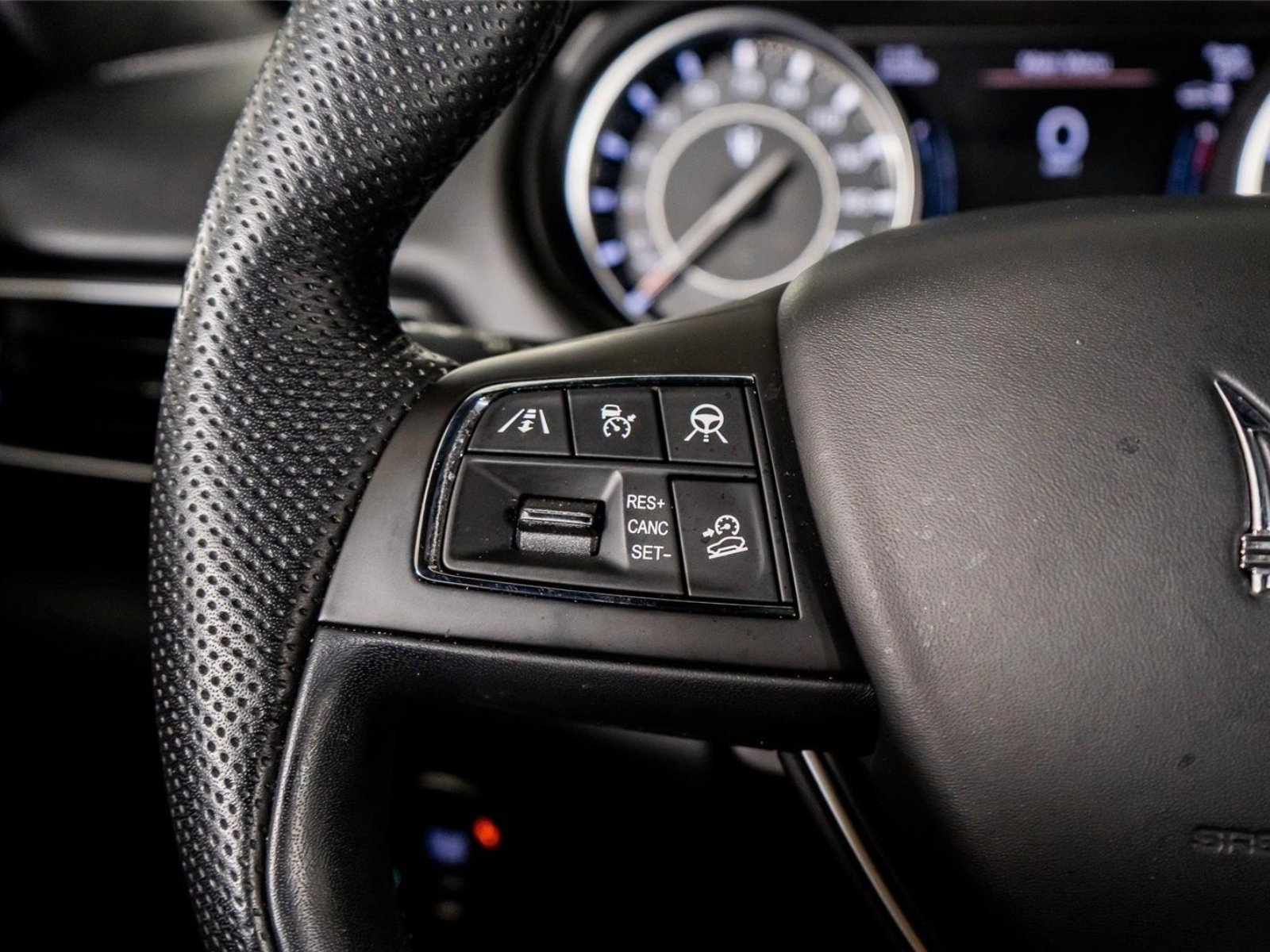 Used 2023 Maserati Levante GT AWD/4WD image 41