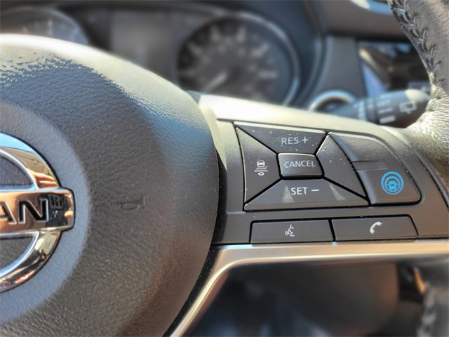 Used 2018 Nissan Rogue SL w/ Premium Package image 23