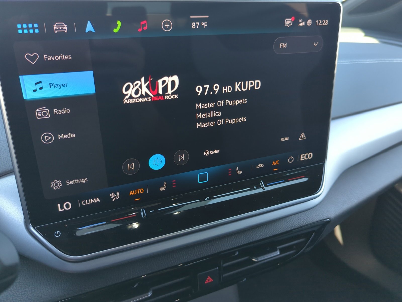 New 2025 Volkswagen ID.4 Pro image 26