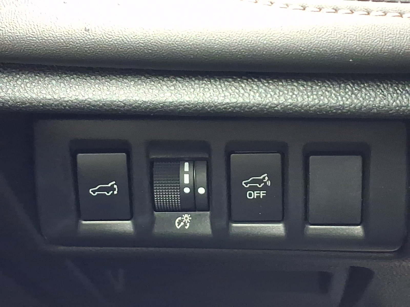 Used 2025 Subaru Outback Limited AWD/4WD image 28