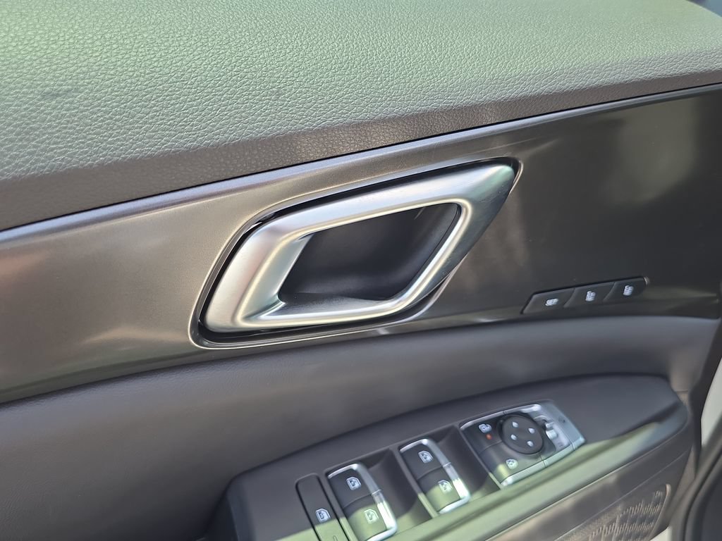 New 2026 Kia Carnival SX w/ SX Dark Edition Package FWD image 19