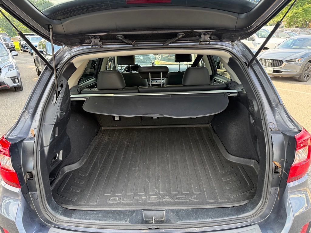 Used 2017 Subaru Outback 2.5i Limited AWD/4WD image 27
