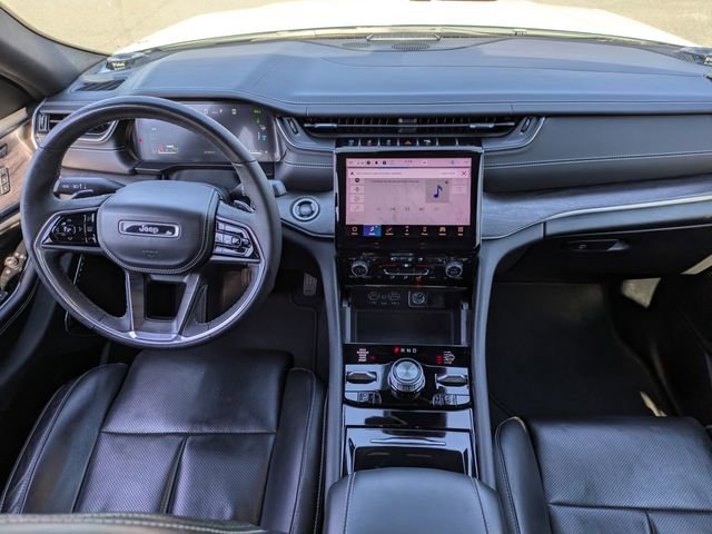 Used 2022 Jeep Grand Cherokee Overland w/ Luxury Tech Group IV image 18