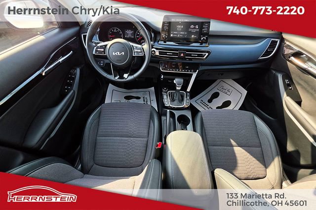 Used 2023 Kia Seltos S AWD/4WD image 12