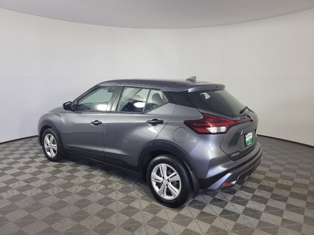 Used 2021 Nissan Kicks S FWD image 3