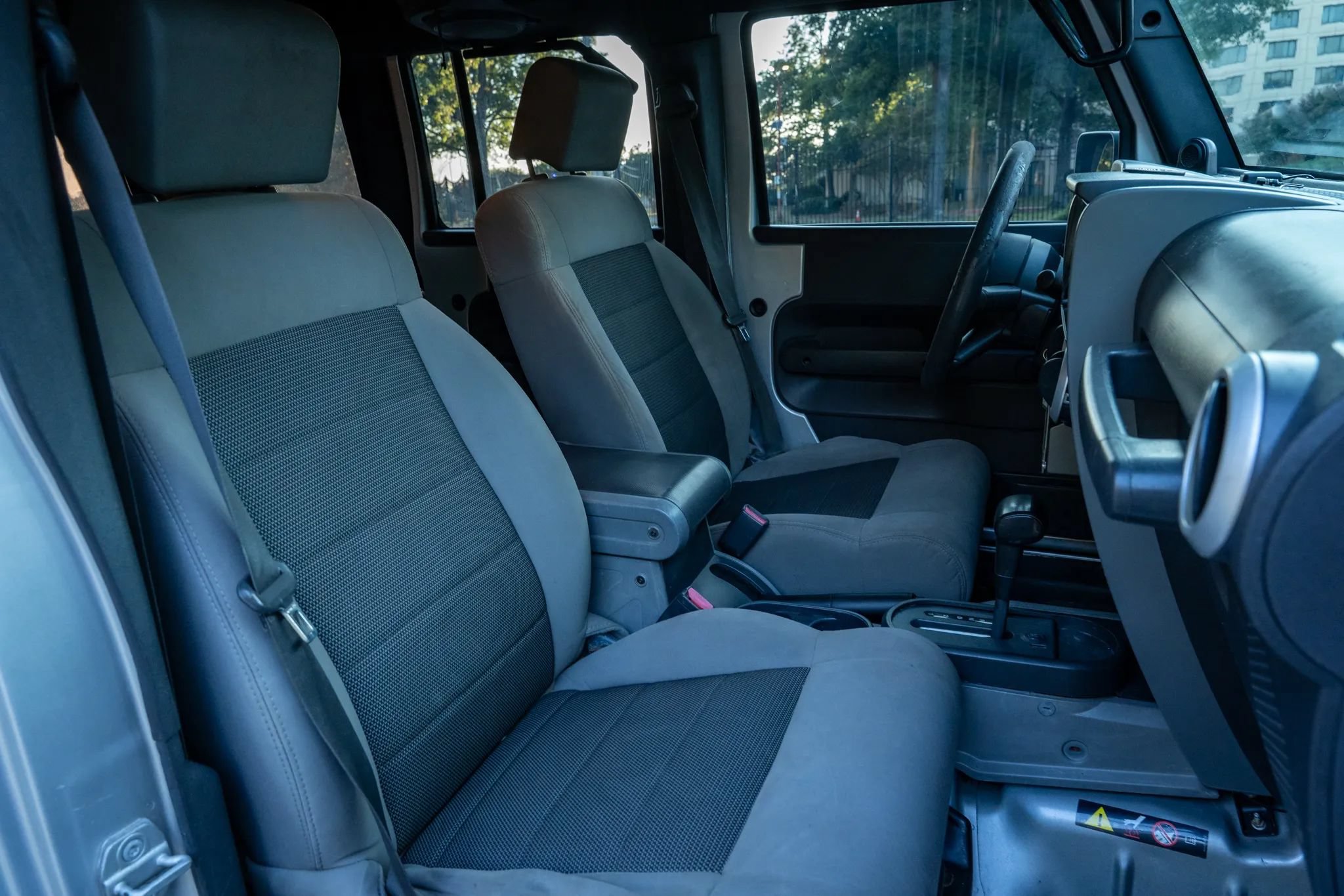 Used 2010 Jeep Wrangler Unlimited Sport RWD image 14