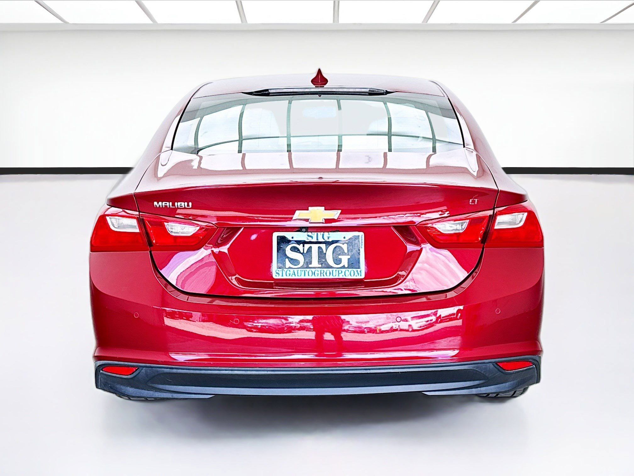 Used 2018 Chevrolet Malibu LT w/ Driver Confidence Package image 5