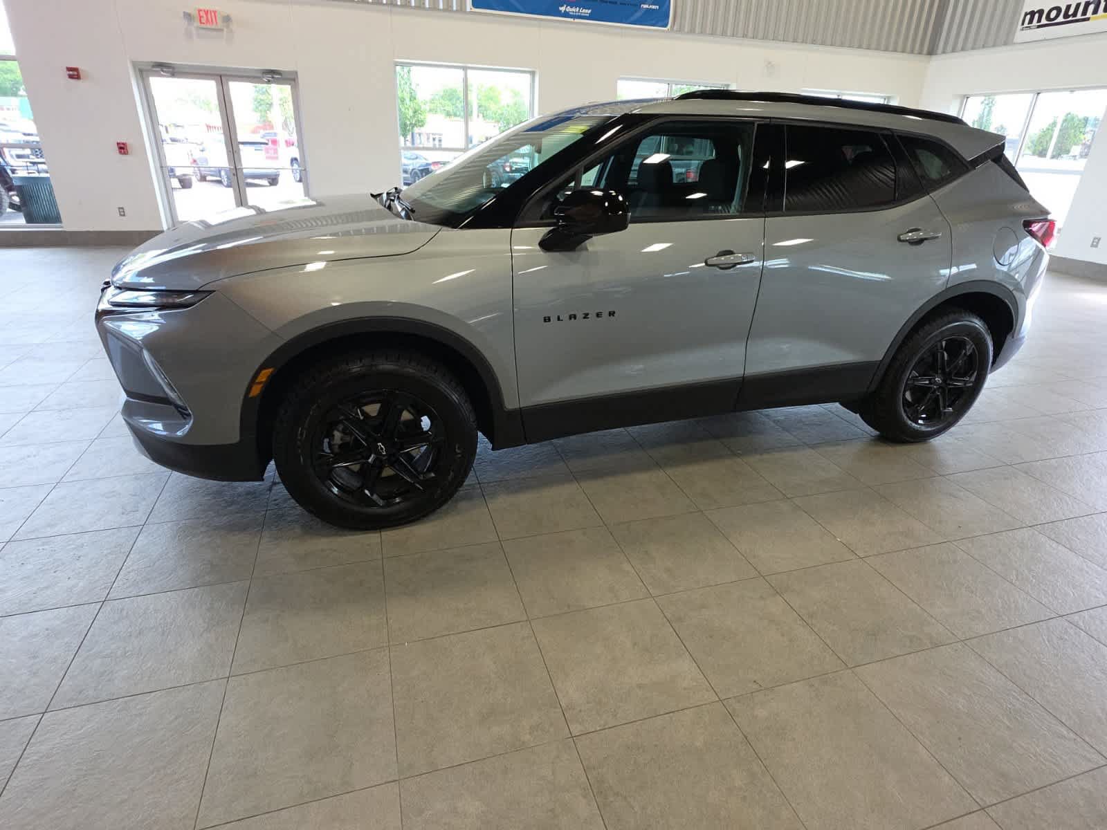 Used 2024 Chevrolet Blazer LT w/ Convenience Package FWD image 13
