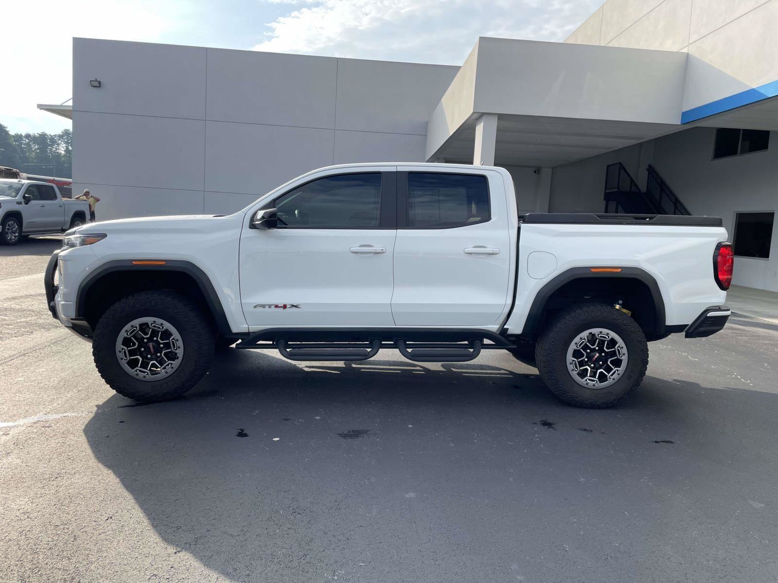 Certified 2023 GMC Canyon AT4X w/ Edition 1 AWD/4WD image 6