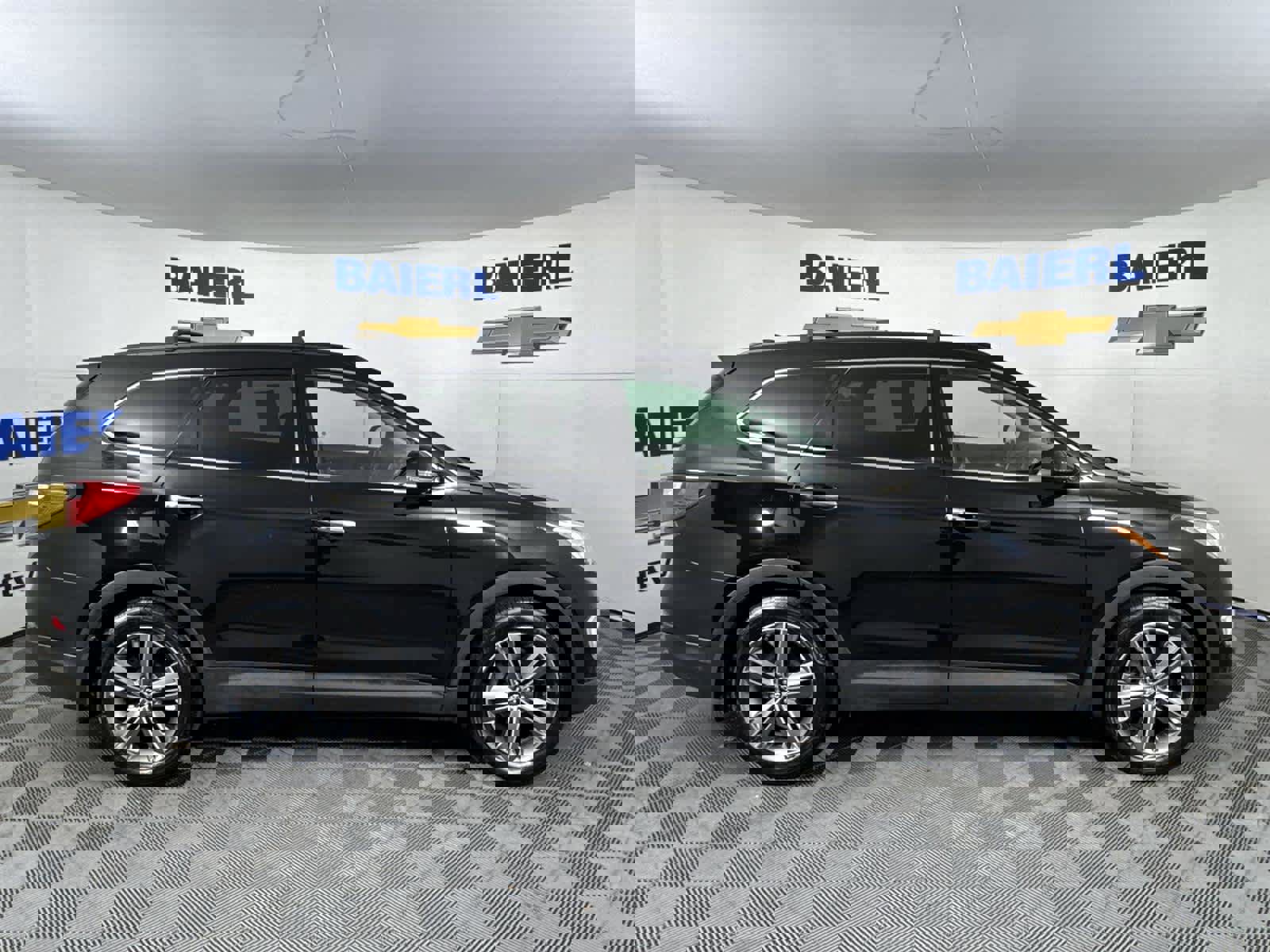 Used 2016 Hyundai Santa Fe Limited image 6