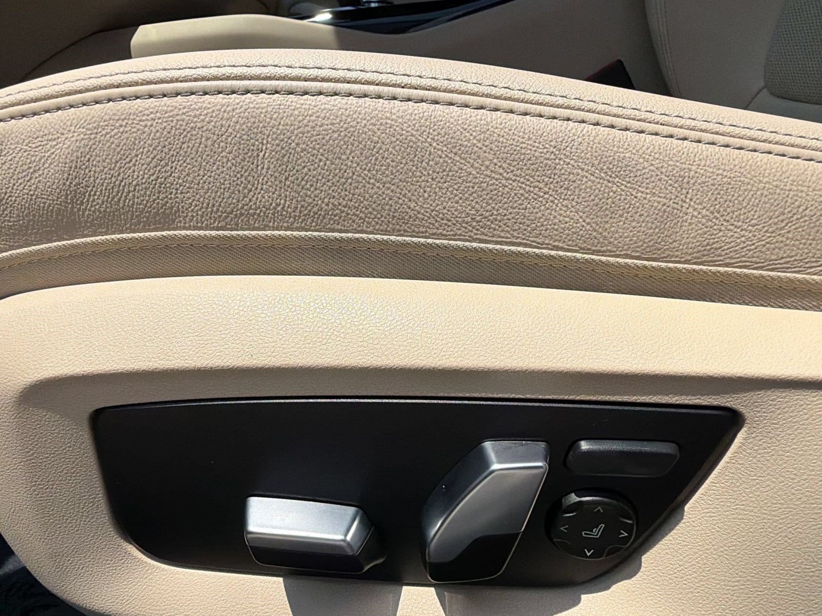 Certified 2023 BMW 530i w/ Premium Package RWD image 15